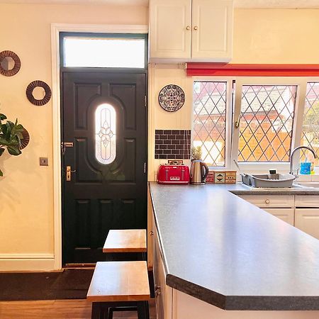 Summer Lane House-3 Bedrooms-Close To M1-Longer Stay-Free Parking Barnsley Esterno foto