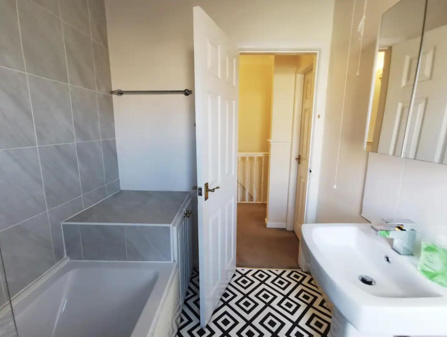 Summer Lane House-3 Bedrooms-Close To M1-Longer Stay-Free Parking Barnsley Esterno foto